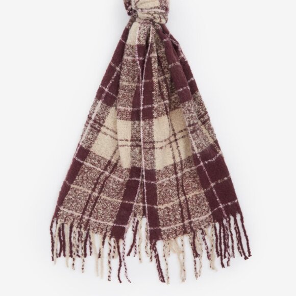 NWT Saltburn Beanie & Tartan Scarf Gift Set - Picture 3 of 7